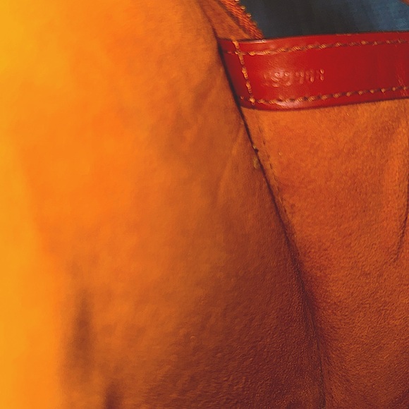 Louis Vuitton Vintage Epi Lussac Bag - Picture 12 of 12